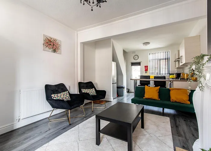 2 Bed House Close To Liverpool & Everton Stadiums