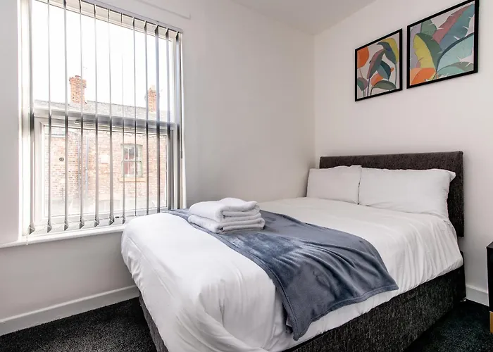 2 Bed House Close To Liverpool & Everton Stadiums